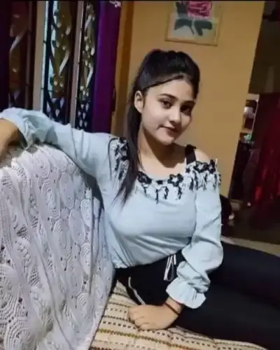 Call Girls Service in Phoenix Mall